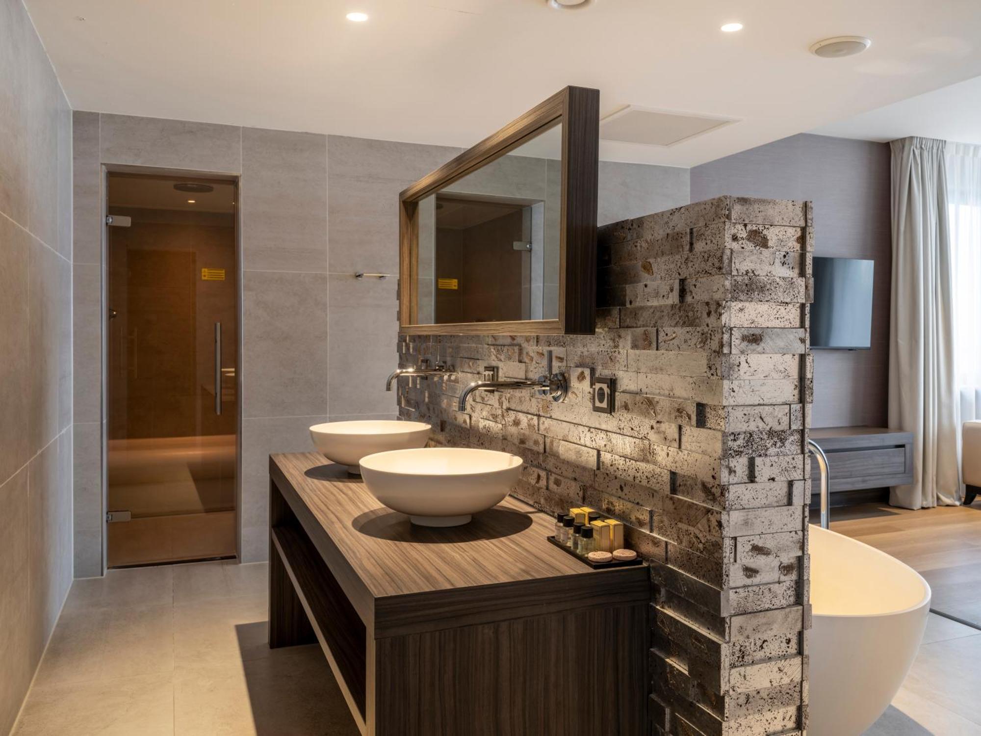Hotel Der Valk 4*