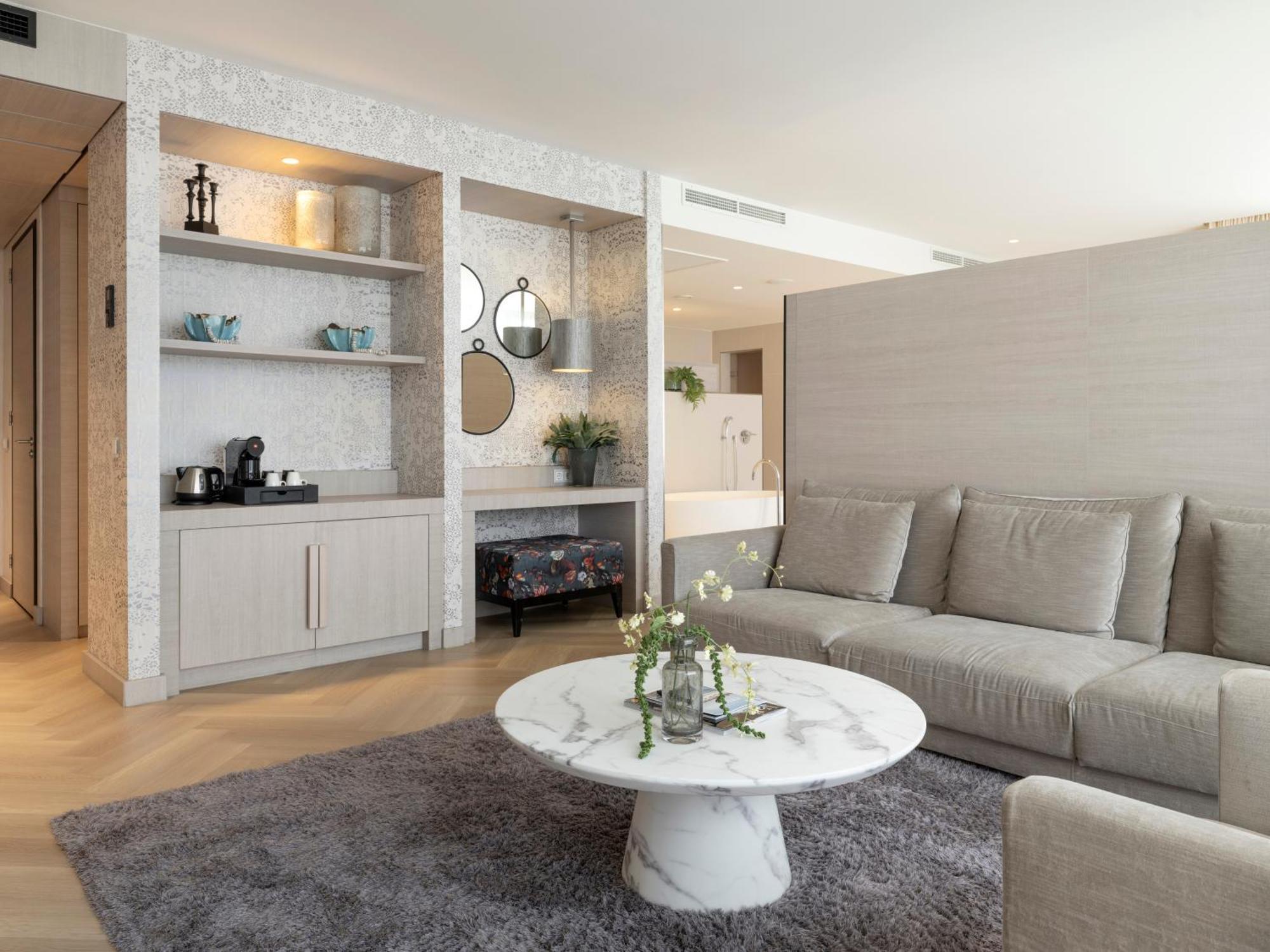 Hotel Der Valk 4*